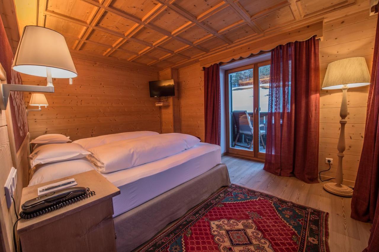 Hotel Ciasa Salares San Cassiano  Exterior photo
